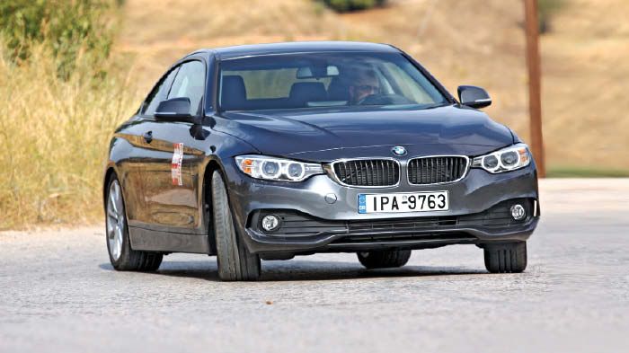 Το σίγουρο είναι πως η νέα BMW Σειρά 4 είναι ένα sexy αυτοκίνητο και το δηλώνει από τη πρώτη στιγμή. Οι ευμεγέθεις διαστάσεις κρύβονται επιμελώς, μόλις ο οδηγός πατήσει το δεξί πεντάλ. 